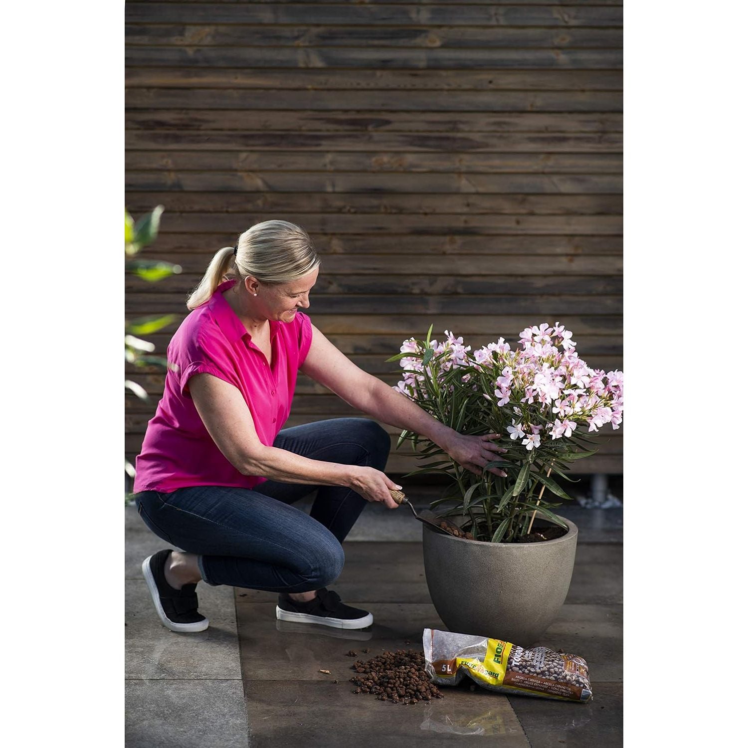 Floragard Tongranulat 50L, Blähton, Hydrokultursubstrat für Pflanzkästen, Kübel oder Topfe