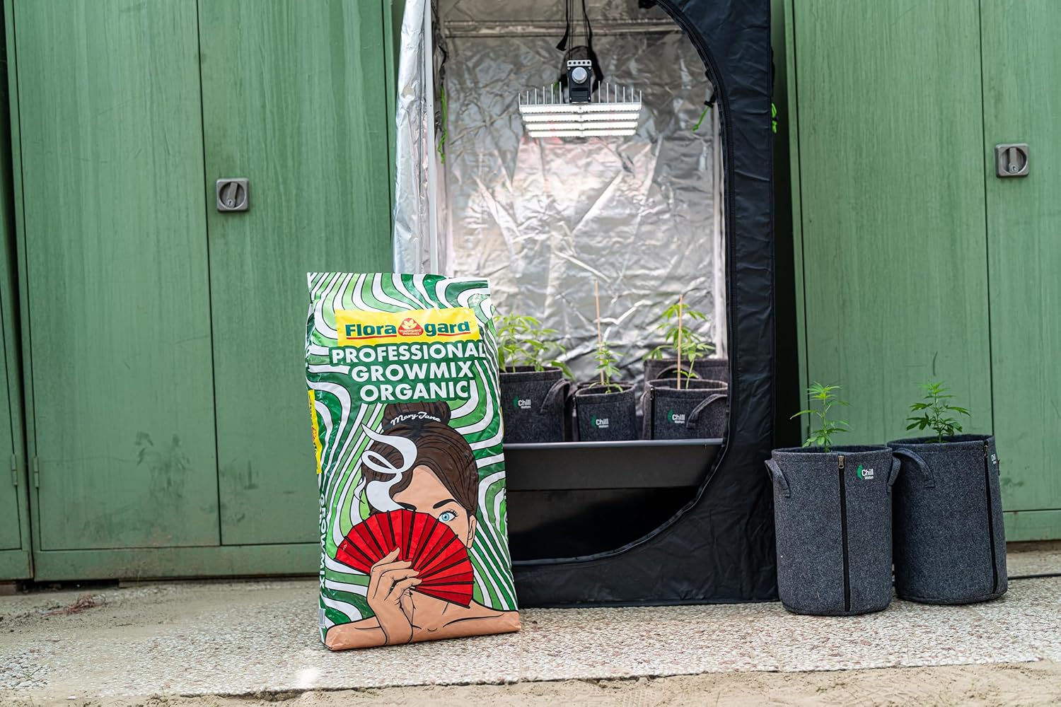 Floragard Professional Grow Mix Organic, 70L Cannabis Erde, Topferde, Hanferde mit Perlite und Trichoderma