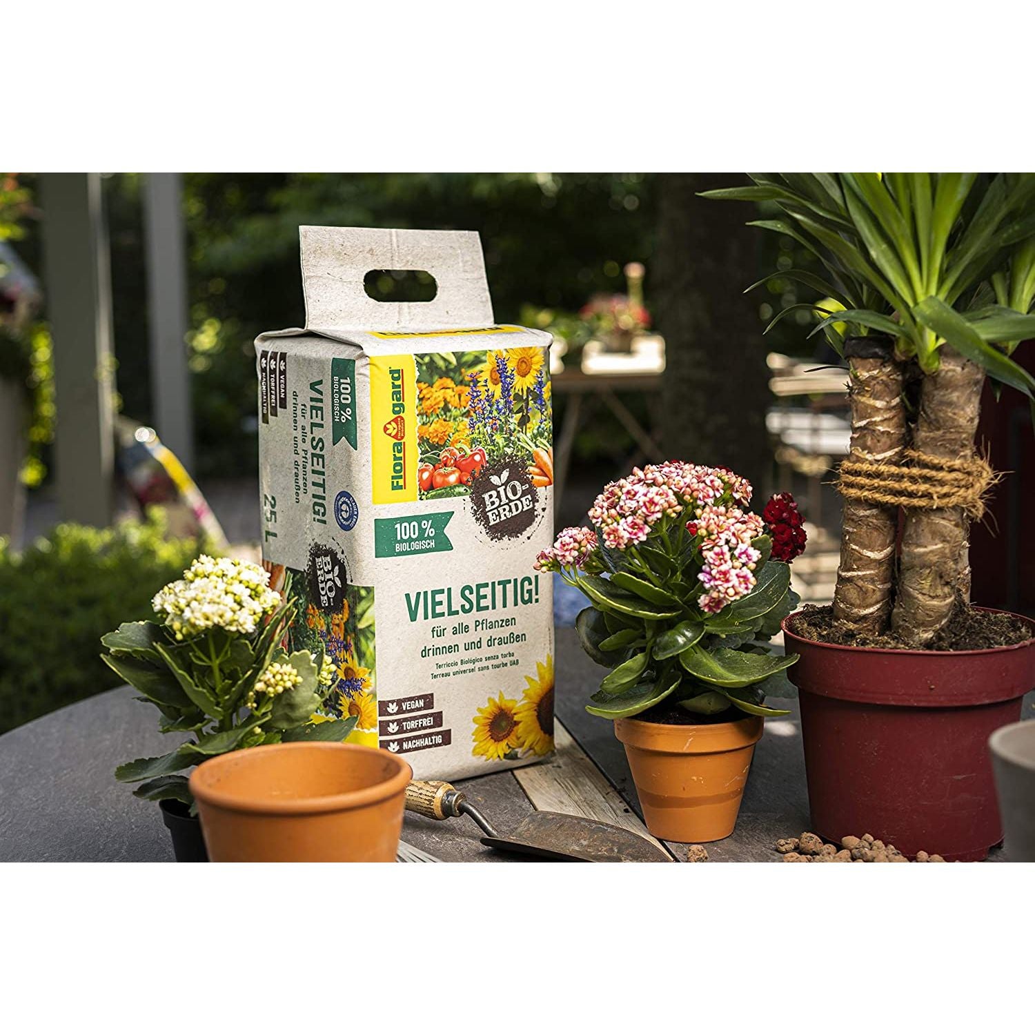 Floragard Bio Erde Vielseitig, Blumenerde, Universalerde, Topferde, Pflanzerde, Gartenerde, torffrei, vegan
