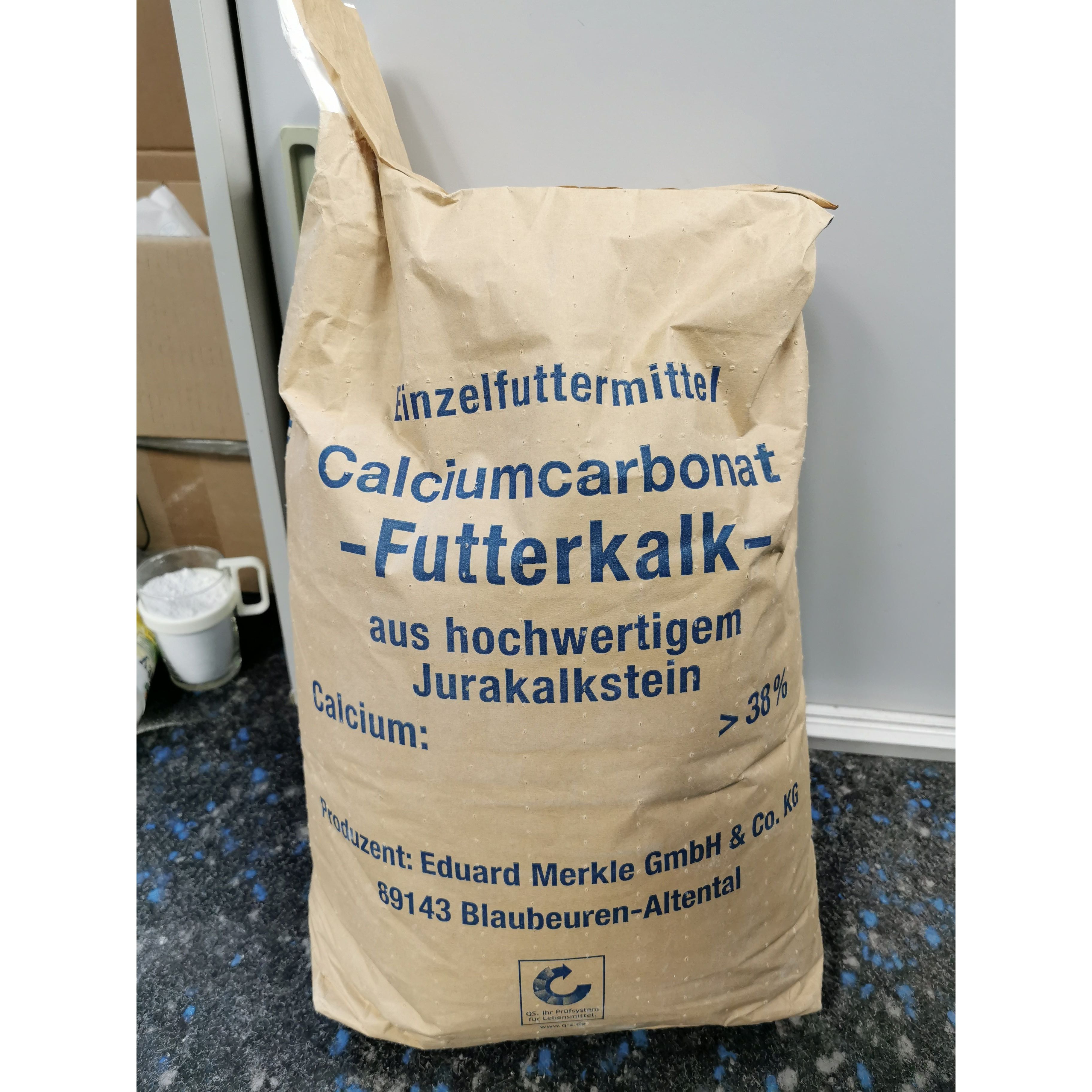 Merkle Futterkalk Einzelfuttermittel 25 kg aus hochwertigem Jurakalkstein